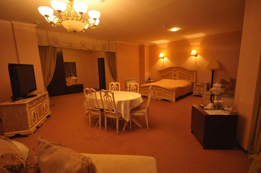 Golden Palace Ξενοδοχείο Ακτάου Δωμάτιο φωτογραφία